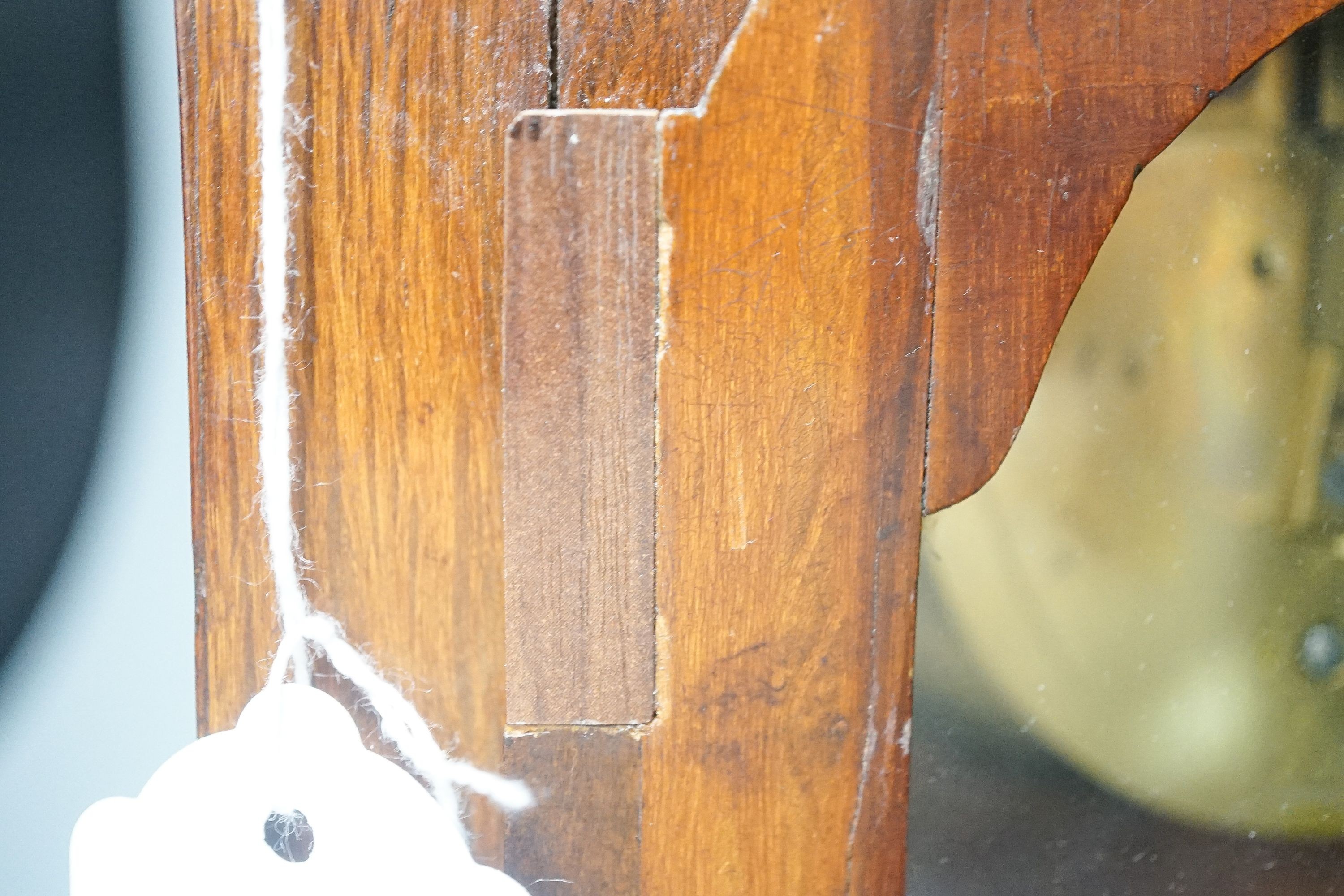 An Edwardian mahogany and marquetry arched mantel clock 30cm